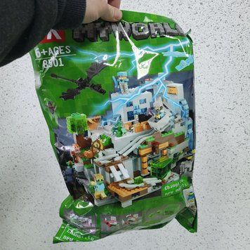 Конструктор Minecraft Горная пещера 760 деталей 8501 в пакете